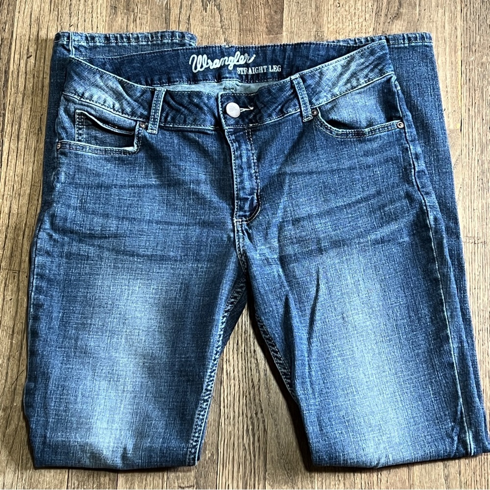 WRANGLER Straight leg ladies jeans - size 13 x 34